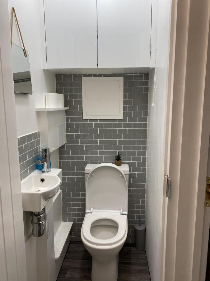 London Rooms With Free Parking 134 Эджвар Экстерьер фото